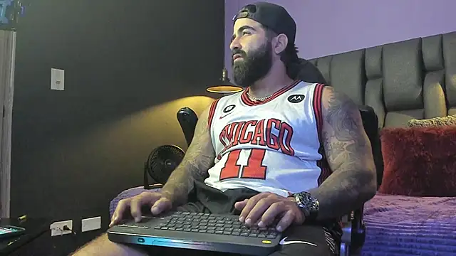 Lyon_vach live sex cam