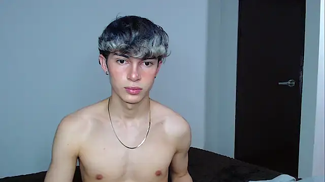 john_vichenso live sex cam