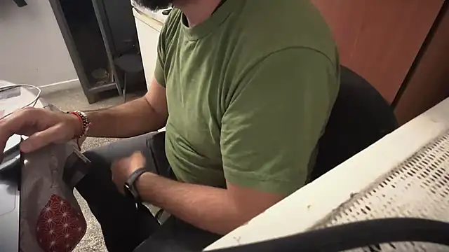 TARKAN1 live sex cam