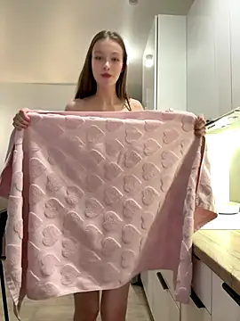 FriendlyFire_18 live sex cam