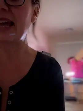 MaiseKnox live sex cam