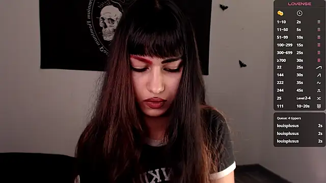 Little-Lucifer live sex cam