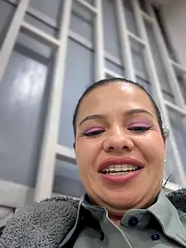 Ariana-07 live sex cam