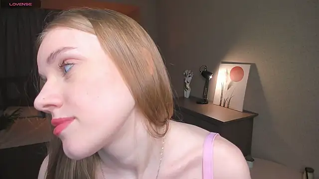 OdellaFrake live sex cam