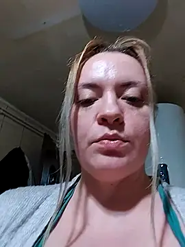 Mommygetnaughty live sex cam