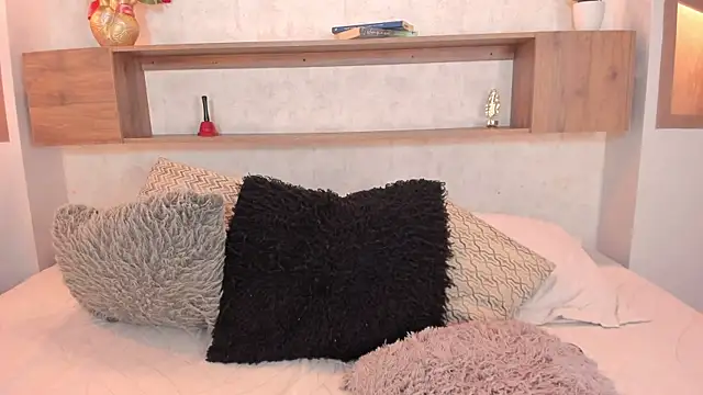 CyntiaAdams live sex cam