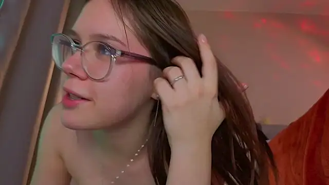 Mia_Luw live sex cam