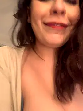 holyeroticss live sex cam