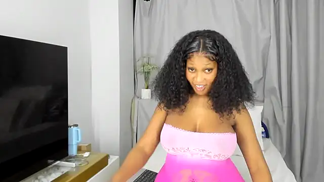 ConnieSmall24 live sex cam