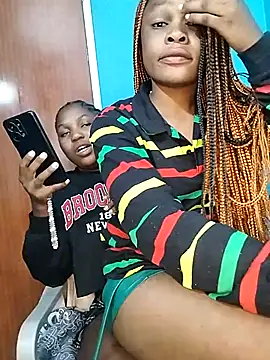 BlondieBitch live sex cam