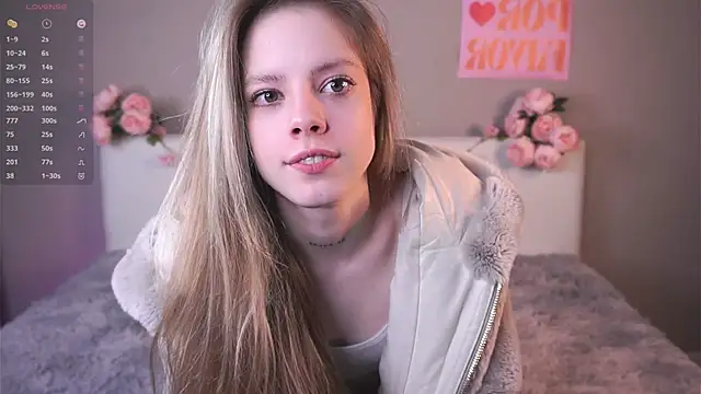 TiffinyMergist live sex cam