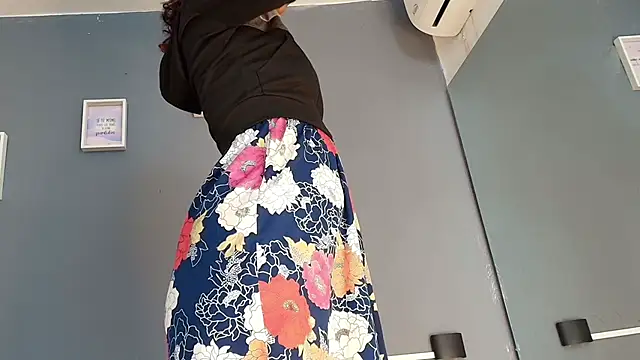 zuri_villegas live sex cam