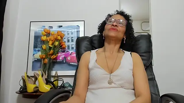 Aries_Mature live sex cam