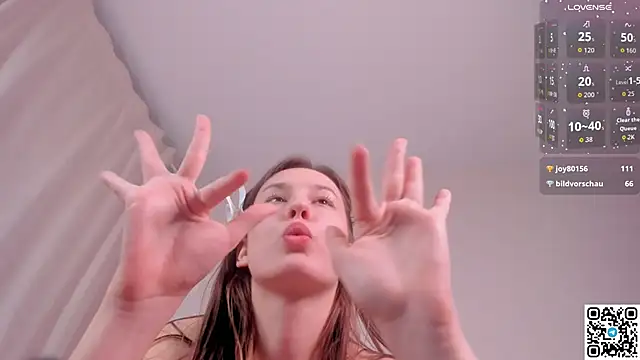 emmelieflorence live sex cam