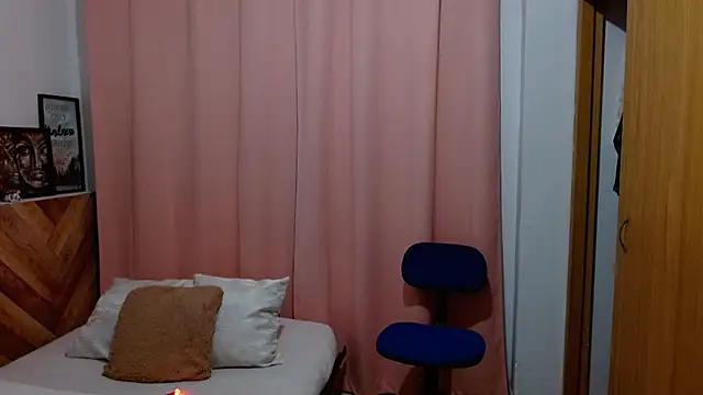 nickyCollins live sex cam