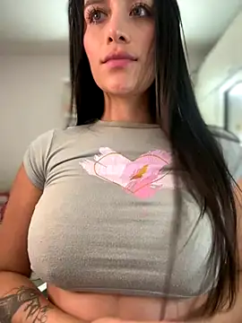 Emmily_19 live sex cam