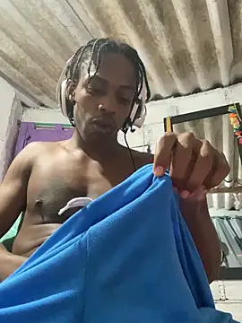 Larry-n-clouds live sex cam