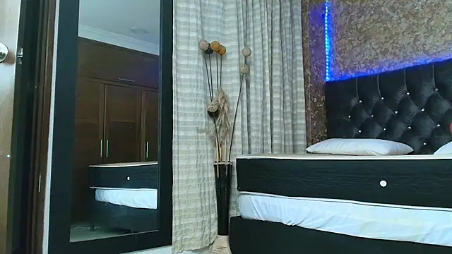 emma_xuee live sex cam