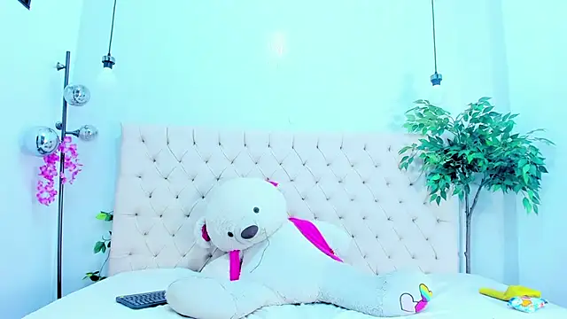 Victoria_Coleman live sex cam