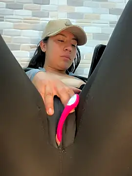 kim_monti live sex cam