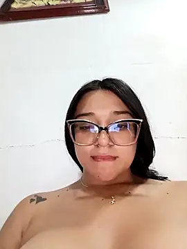-VICKKY live sex cam
