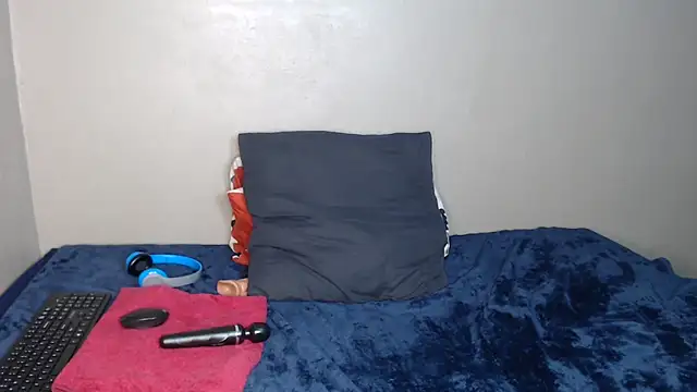 Lunalee live sex cam