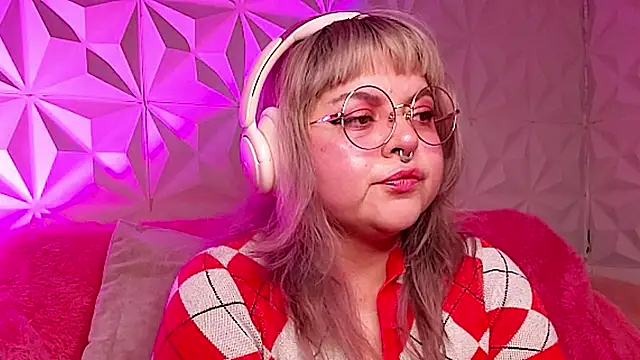 Satyn_doll live sex cam