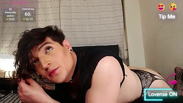 Hornymoan live sex cam