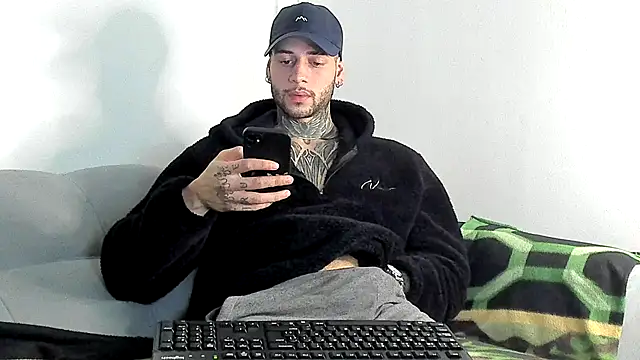 _jamesleandros1 live sex cam