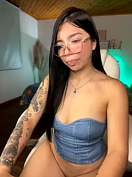 Maddy_Piink live sex cam