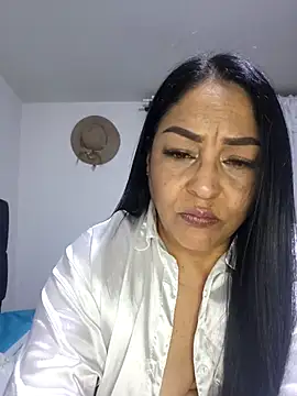 Gina_Myers live sex cam