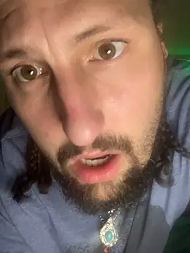 BobbyQ29 live sex cam