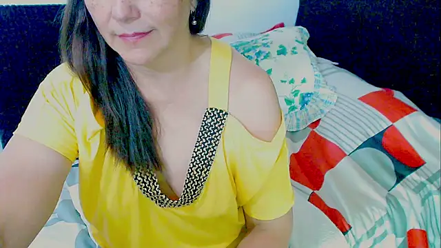 Kendraline1 live sex cam
