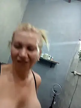 SexyMilf1211 live sex cam