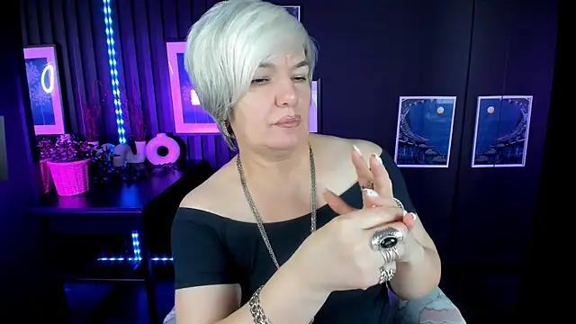 CarmenSoft live sex cam