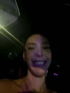 VitoriaCarusso live sex cam