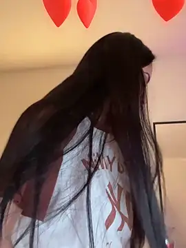 ZaraaFox live sex cam