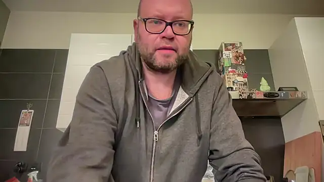 theitalianbear live sex cam