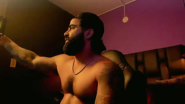 Lyon_vach live sex cam