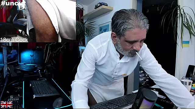 OnlineBossUK live sex cam