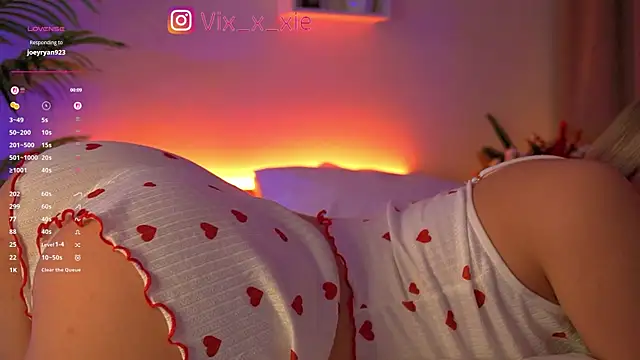 ViXXXiee live sex cam