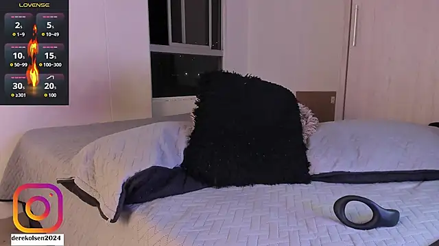 DerekOlsen live sex cam