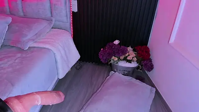 daniiphoeniixx live sex cam