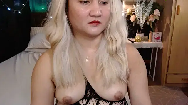 xheavenlytrans live sex cam