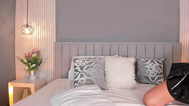 emperatriz_reyes live sex cam