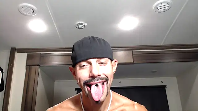 ThickD2C live sex cam