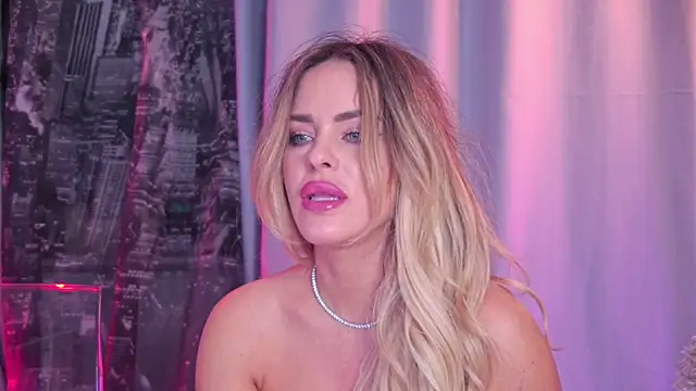 RoseEvann live sex cam