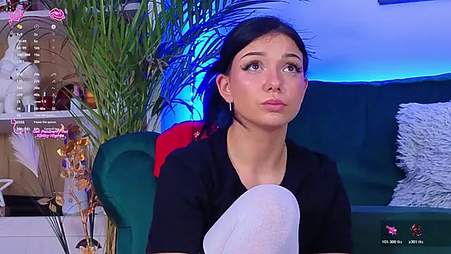 Avery-- live sex cam