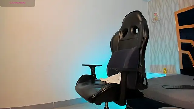 Petesevans live sex cam