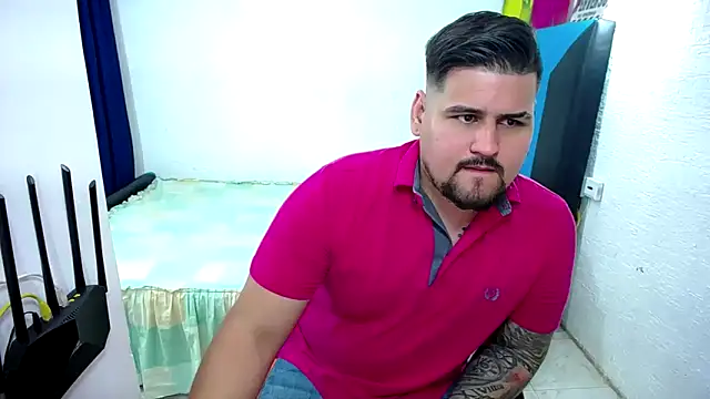 pitbullveryhot live sex cam